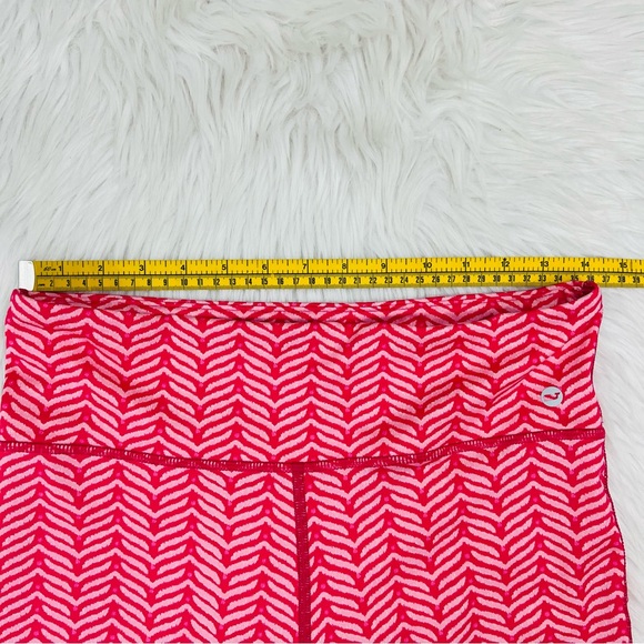 Vineyard Vines Women’s Whale Tail Performance Legging Rhododendron Color - Picture 5 of 8